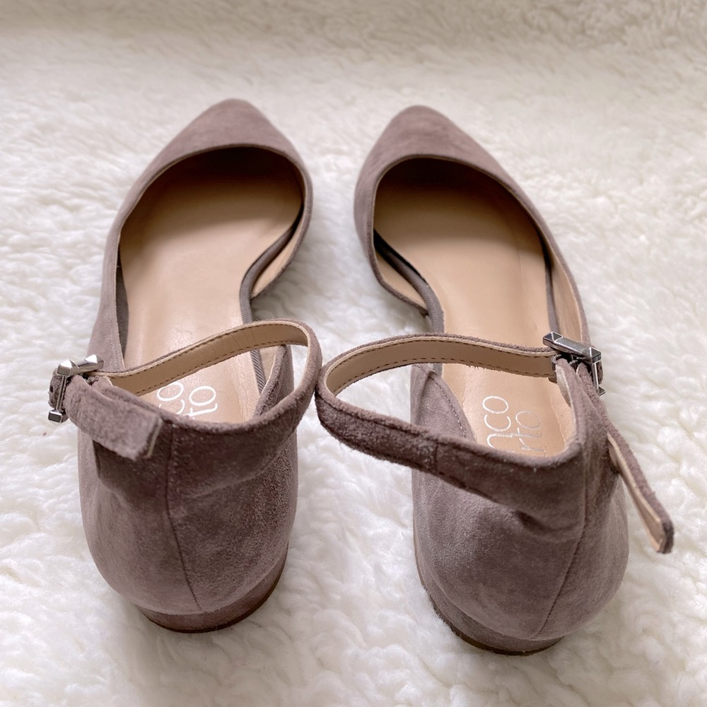 Franco Sarto Pointed shoew. I barely use it as my feet grew wider